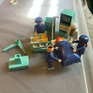 Playmobil operating room — Vintage!!!